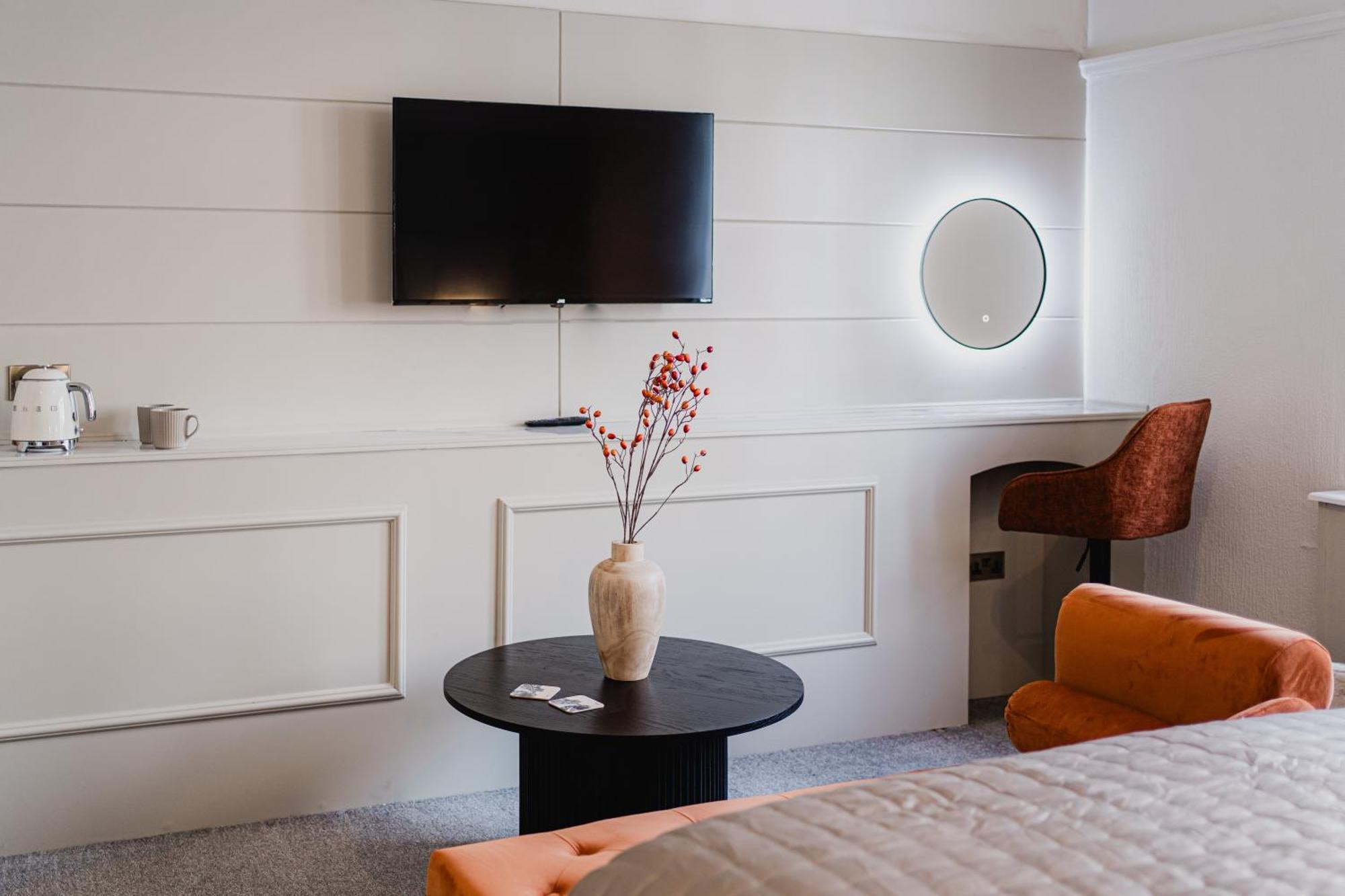 The Yorkshire Unicorn Hotel Скиптън Екстериор снимка
